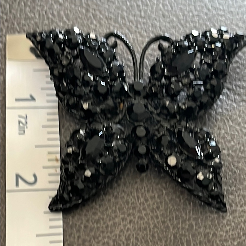 *Sparkling Black Butterfly Brooch - Picture 3 of 3